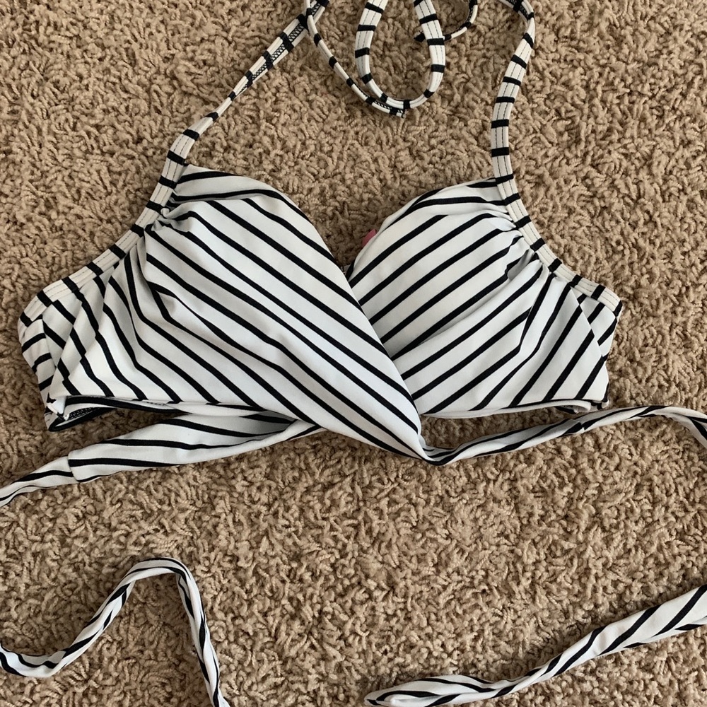 Wrap-around VS bikini top